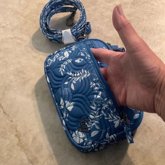 LUG Convertible Crossbody Bag NWOT - Picture 10 of 11